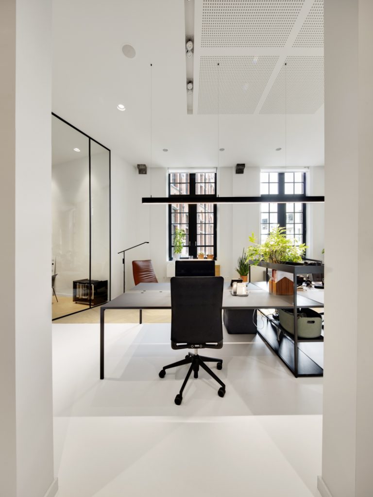 Handige, ruime werkplekken van The Holy Hub